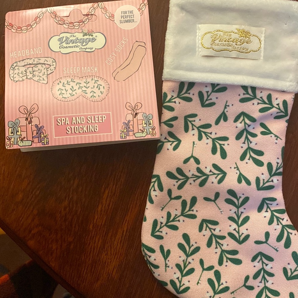 Set of cozy socks a sleep mask and a headband